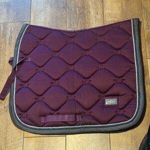 Equestrian Stockholm Deep Plum Jump Saddle Pad - Full (horse sized)